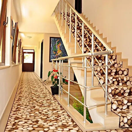 Apart Otel Ceren Family Side