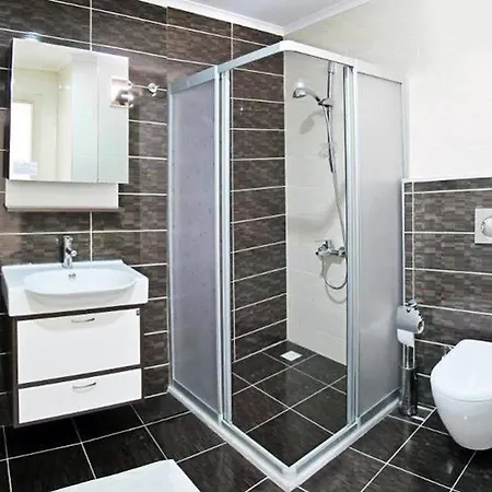 Ceren Family Suit Aparthotel 3*