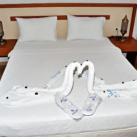 Hotel de apartamente Ceren Family Side