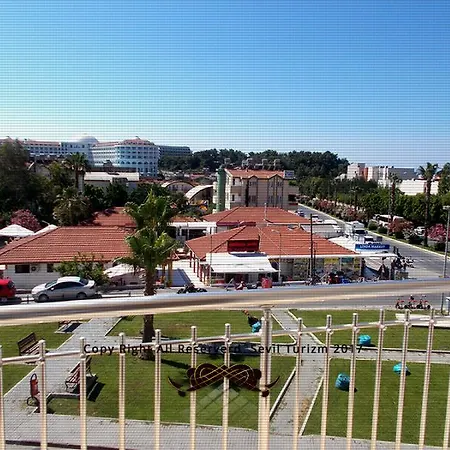 Hotel de apartamente Ceren Family Side
