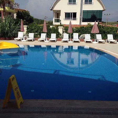 Hotel de apartamente Ceren Family